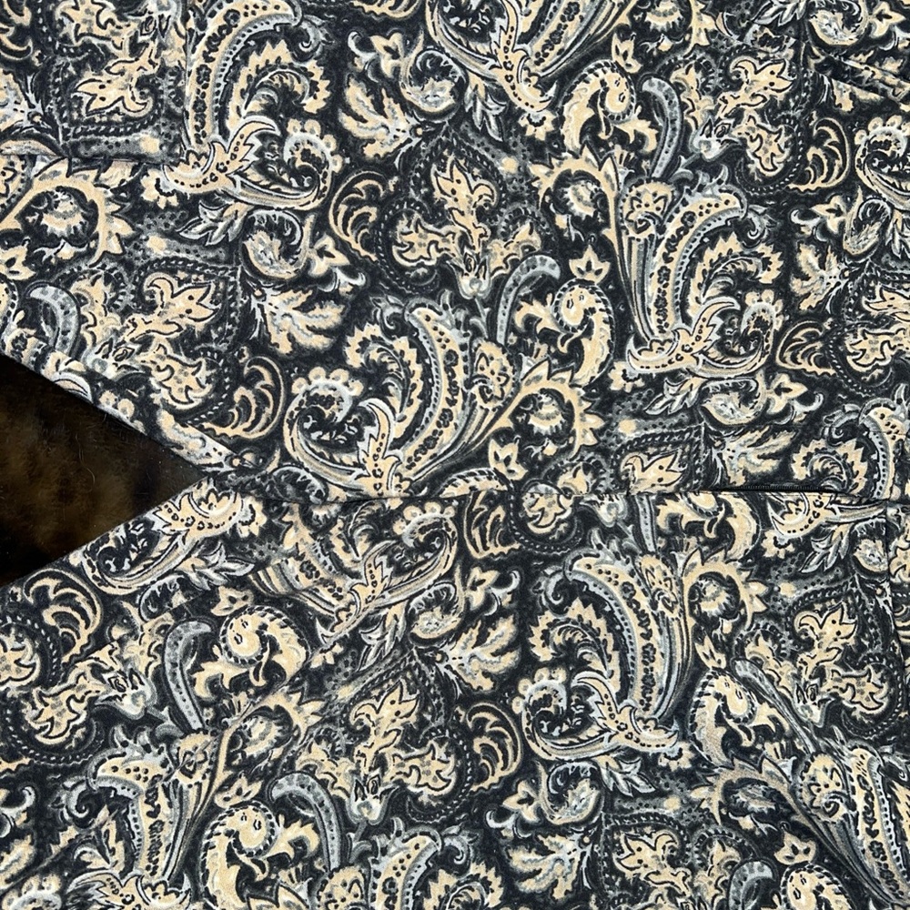 Talbots Paisley Capris - Black and Cream - Picture 6 of 11